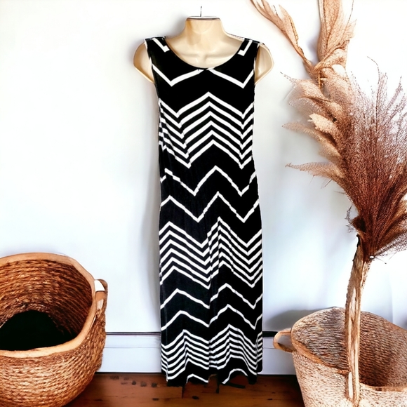 Midi sleeveless black and white striped knit dress size medium by a.n.a. - Picture 6 of 9